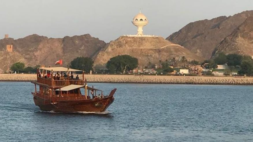 Oman Dhow_e61b0_lg.jpg